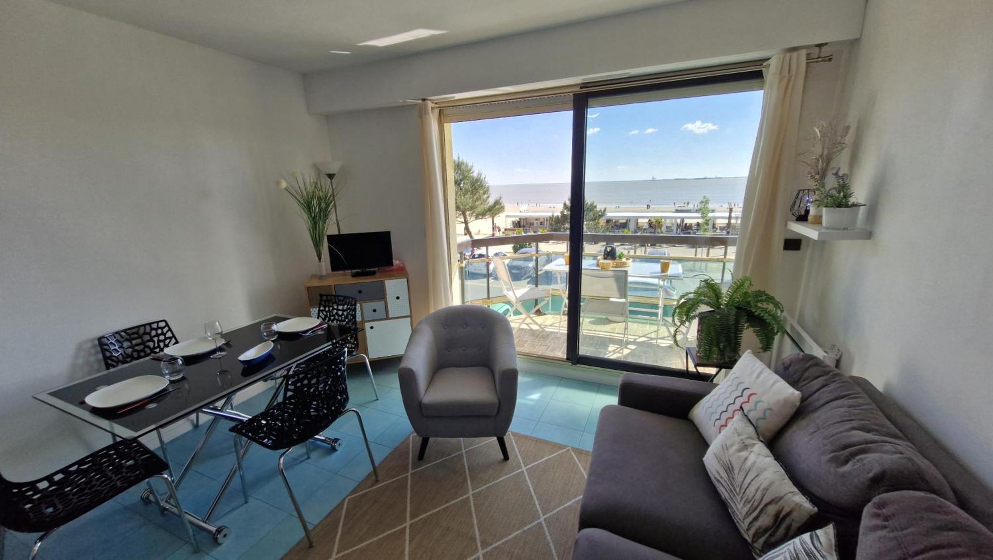 Saint Georges De Didonne - Pleine Vue Mer Pour Ce Studio Cabine Face A La Plage 外观 照片