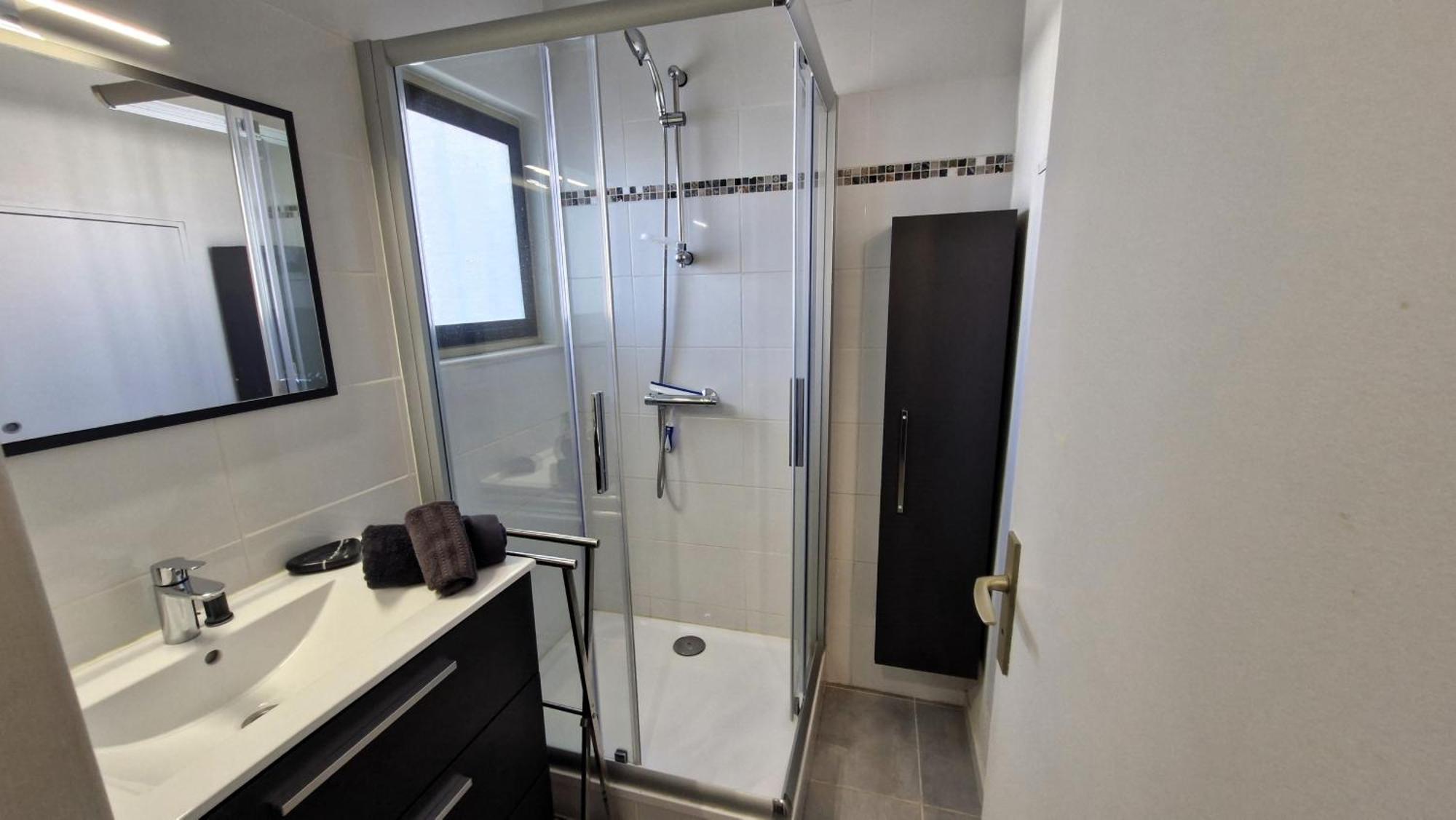 Saint Georges De Didonne - Pleine Vue Mer Pour Ce Studio Cabine Face A La Plage 外观 照片