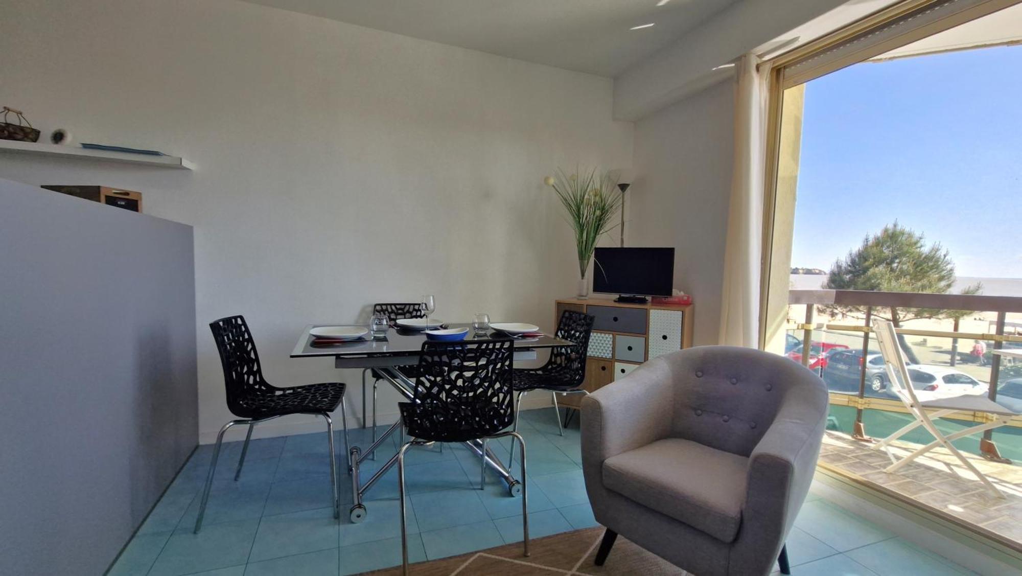 Saint Georges De Didonne - Pleine Vue Mer Pour Ce Studio Cabine Face A La Plage 外观 照片